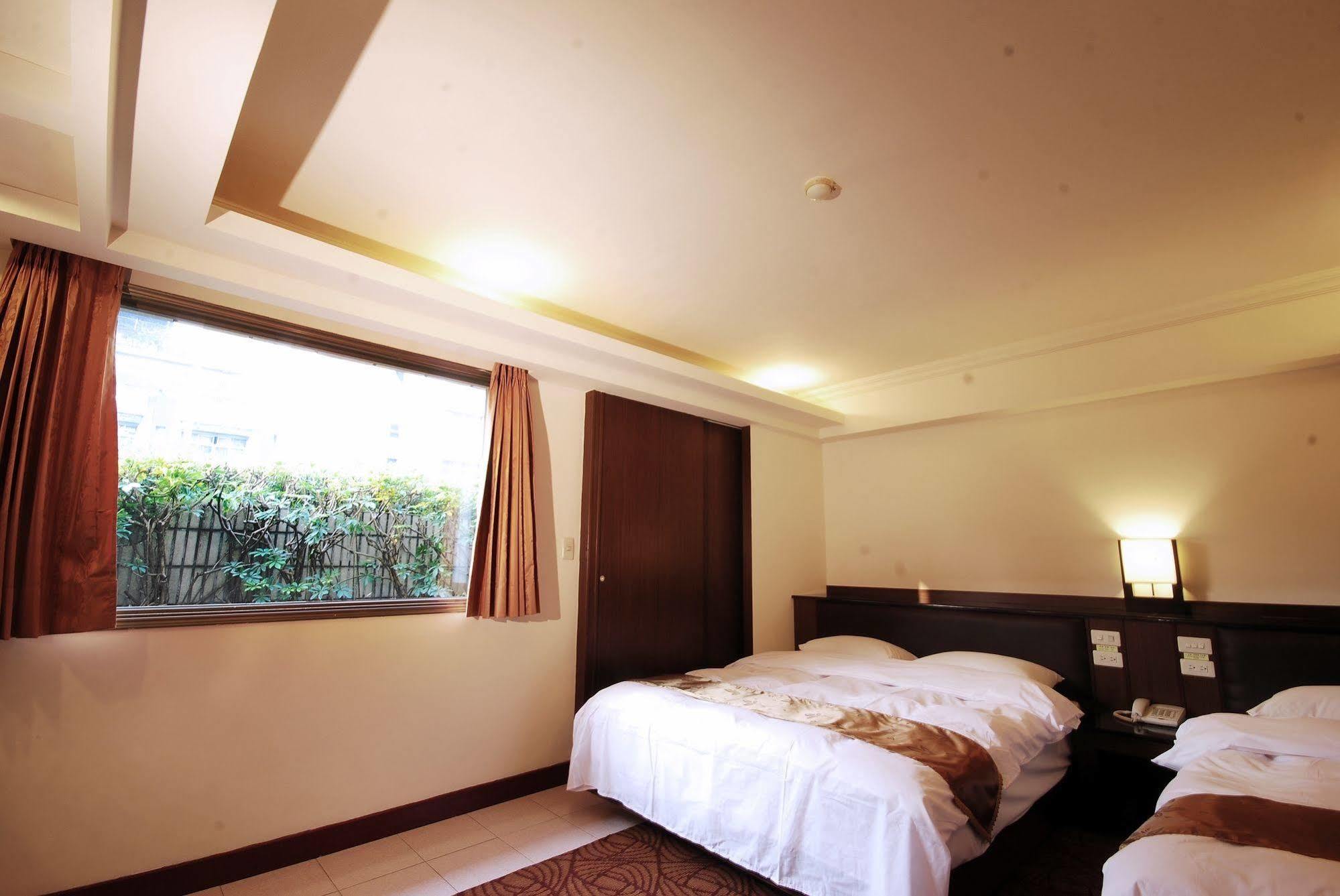 The Enterpriser Hotel Taichung Esterno foto