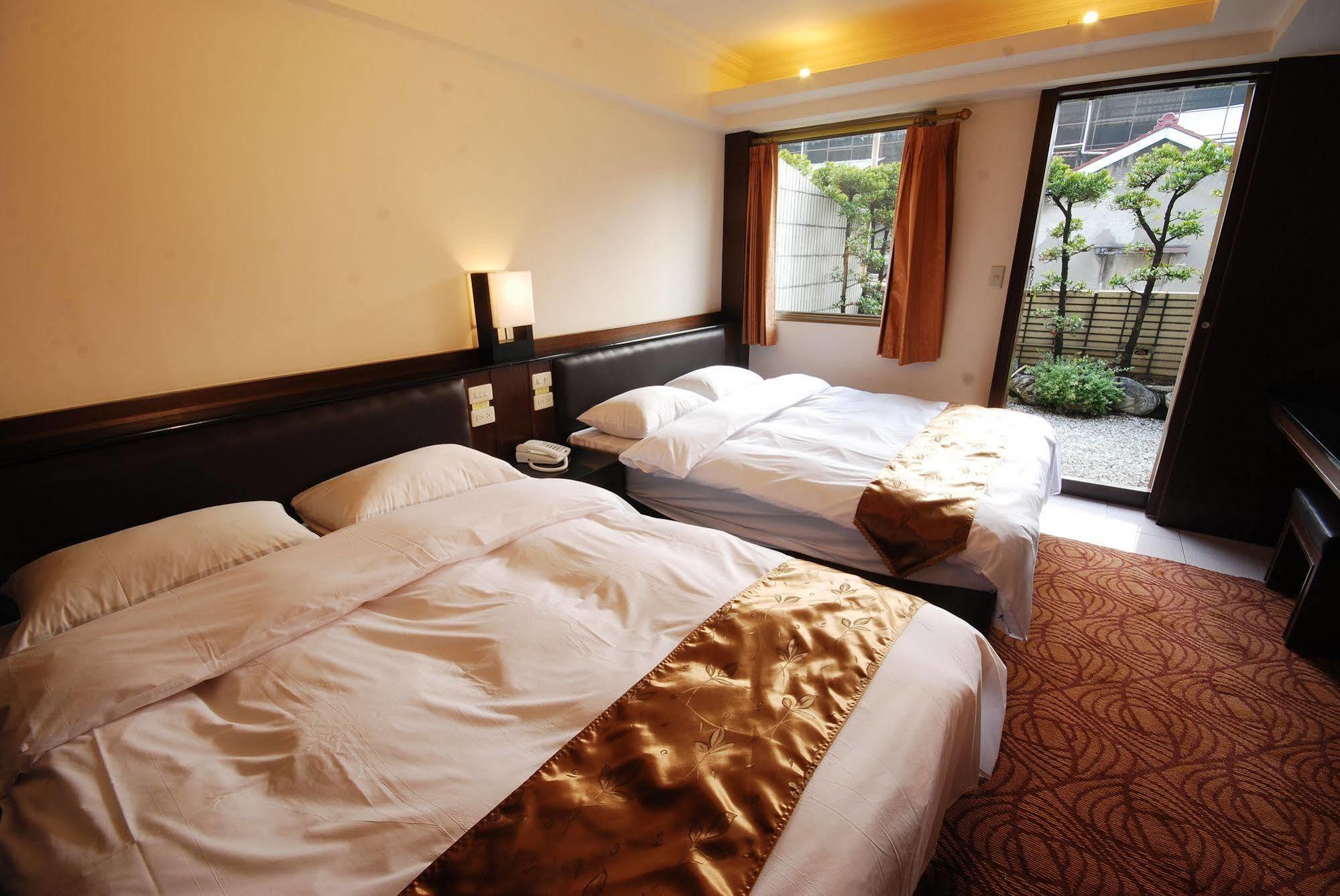 The Enterpriser Hotel Taichung Esterno foto