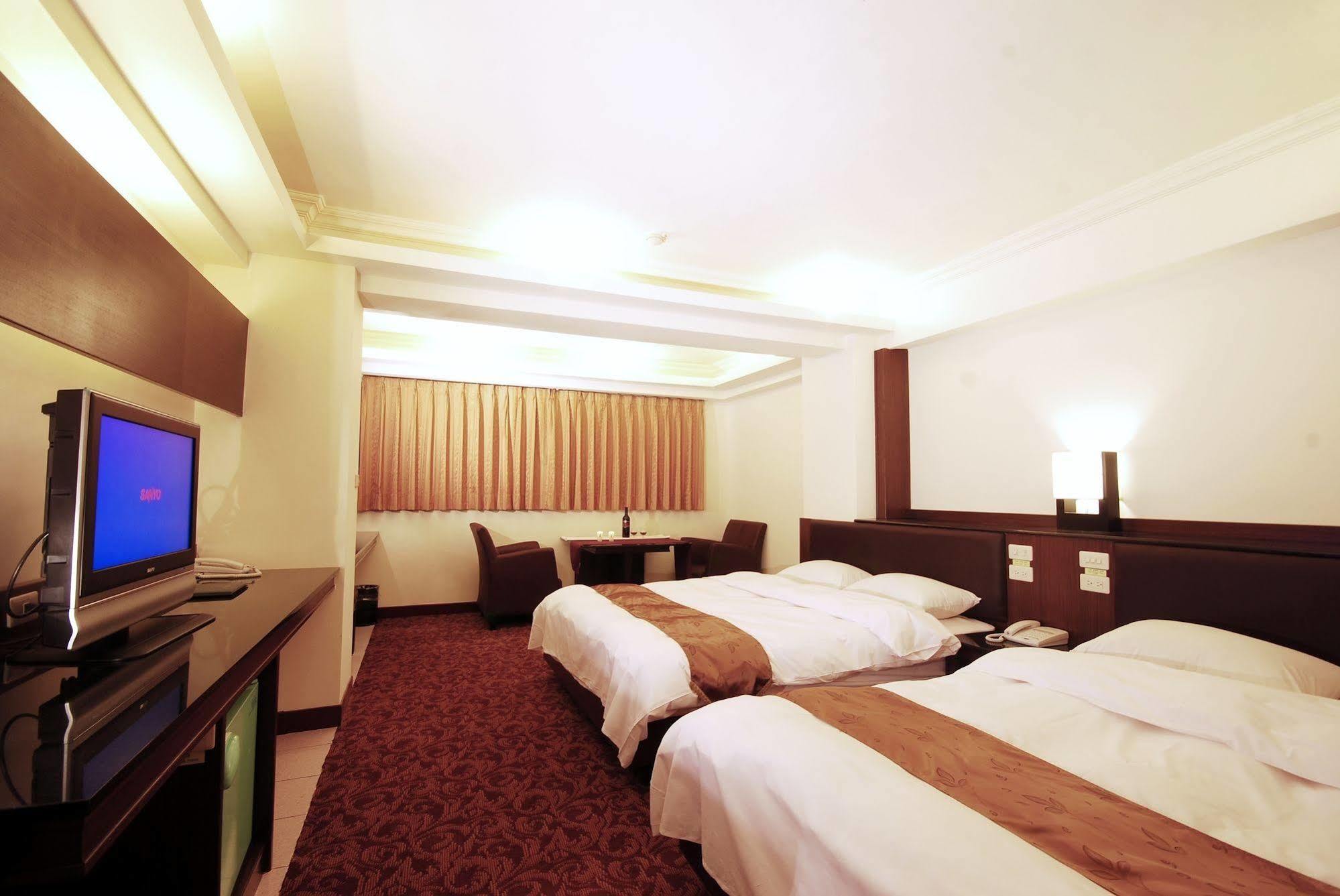 The Enterpriser Hotel Taichung Esterno foto