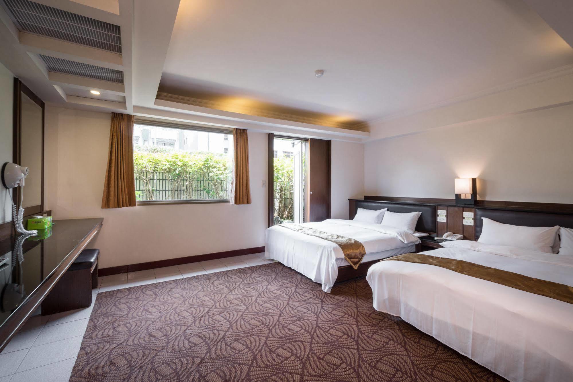 The Enterpriser Hotel Taichung Esterno foto